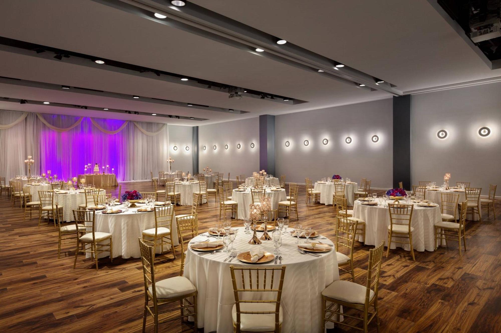 Hotel Twelve Midtown, Autograph Collection 4*