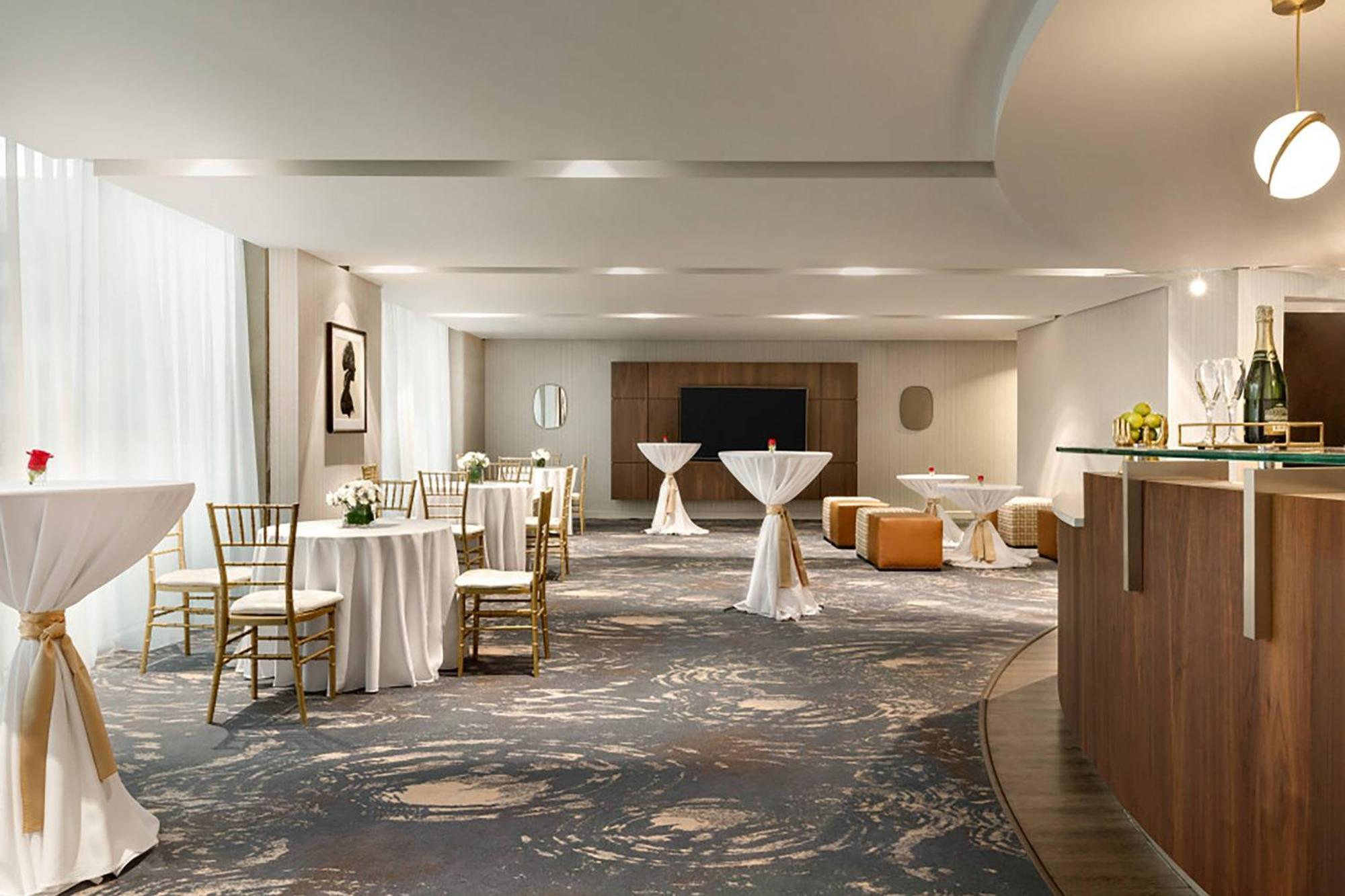 Twelve Midtown, Autograph Collection 4*