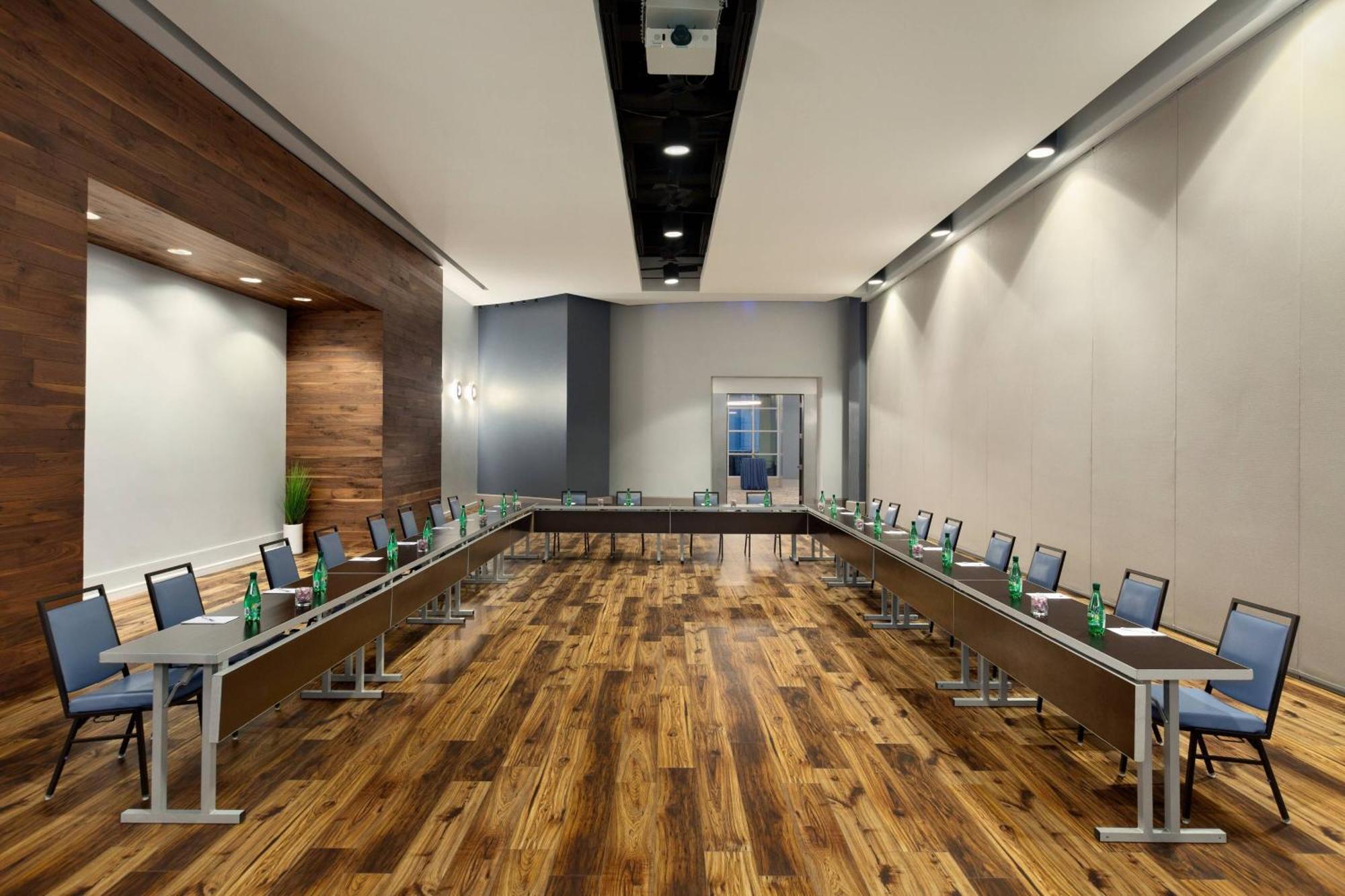 Twelve Midtown, Autograph Collection Hotel