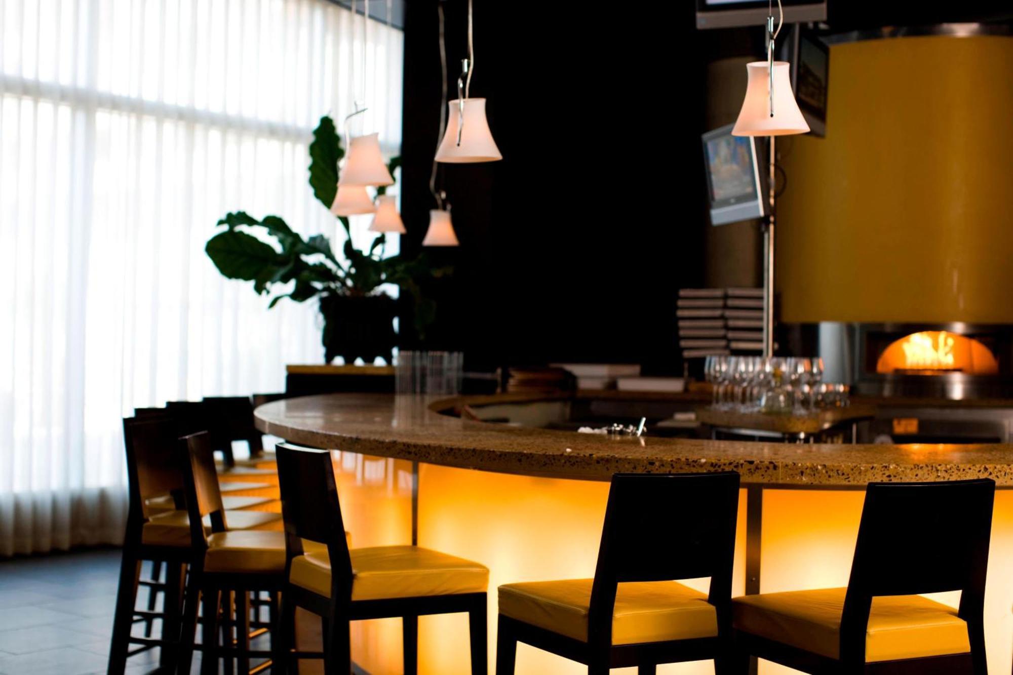 Twelve Midtown, Autograph Collection Hotel 4*