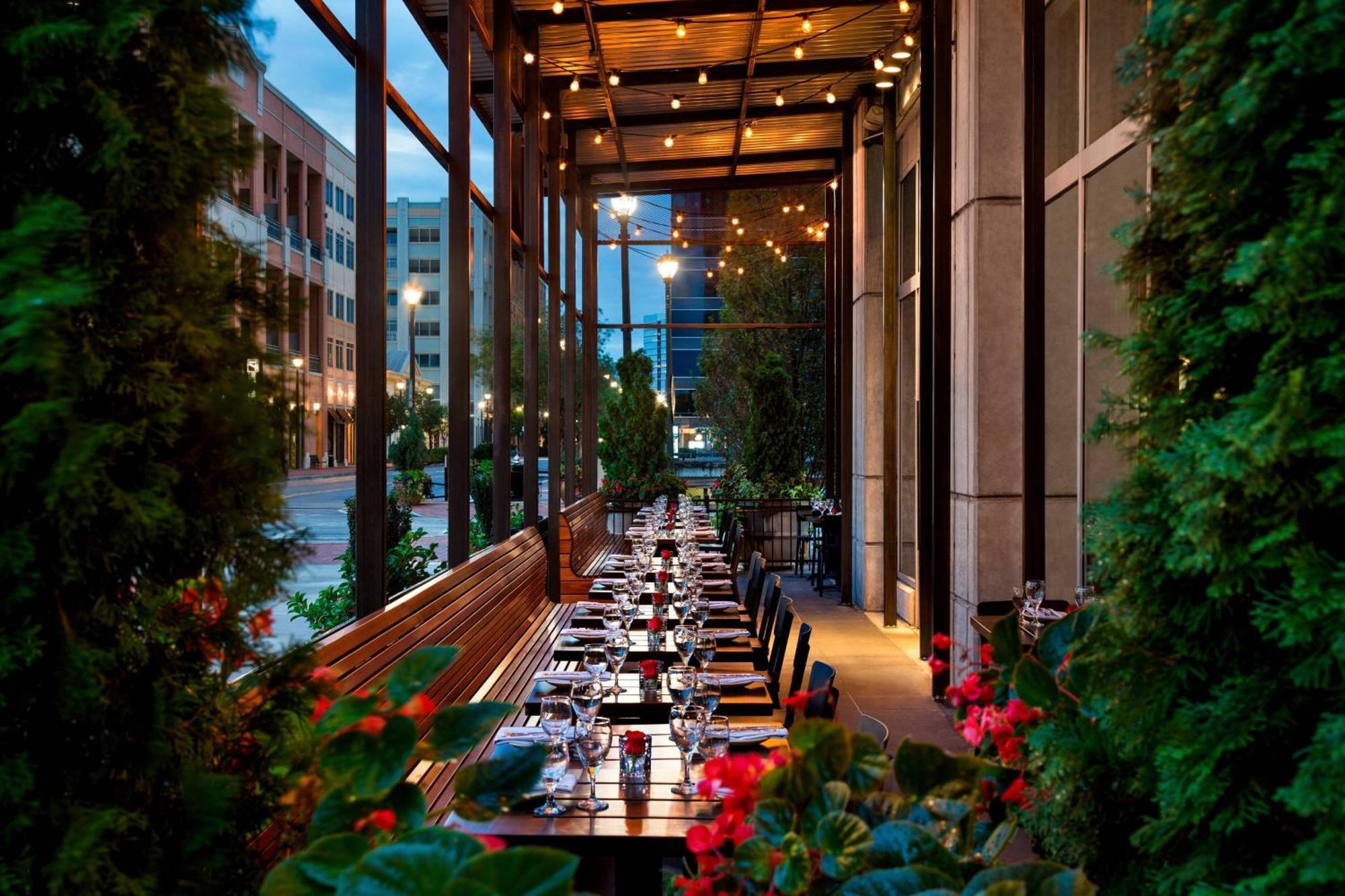 Twelve Midtown, Autograph Collection 4*
